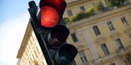 4 случая, когда можно проехать на красный свет и не нарушить