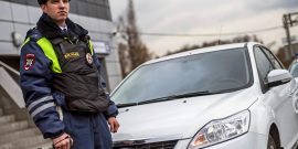Кто и когда может потребовать у водителя предоставить автомобиль